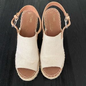 Toms Wedge Sandels Womes size 8
